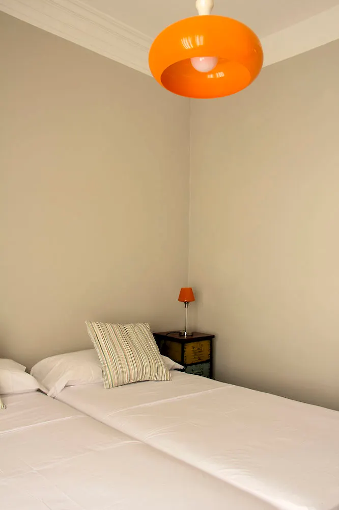 Bed and Breakfast Brun Barcelona 2*,  España